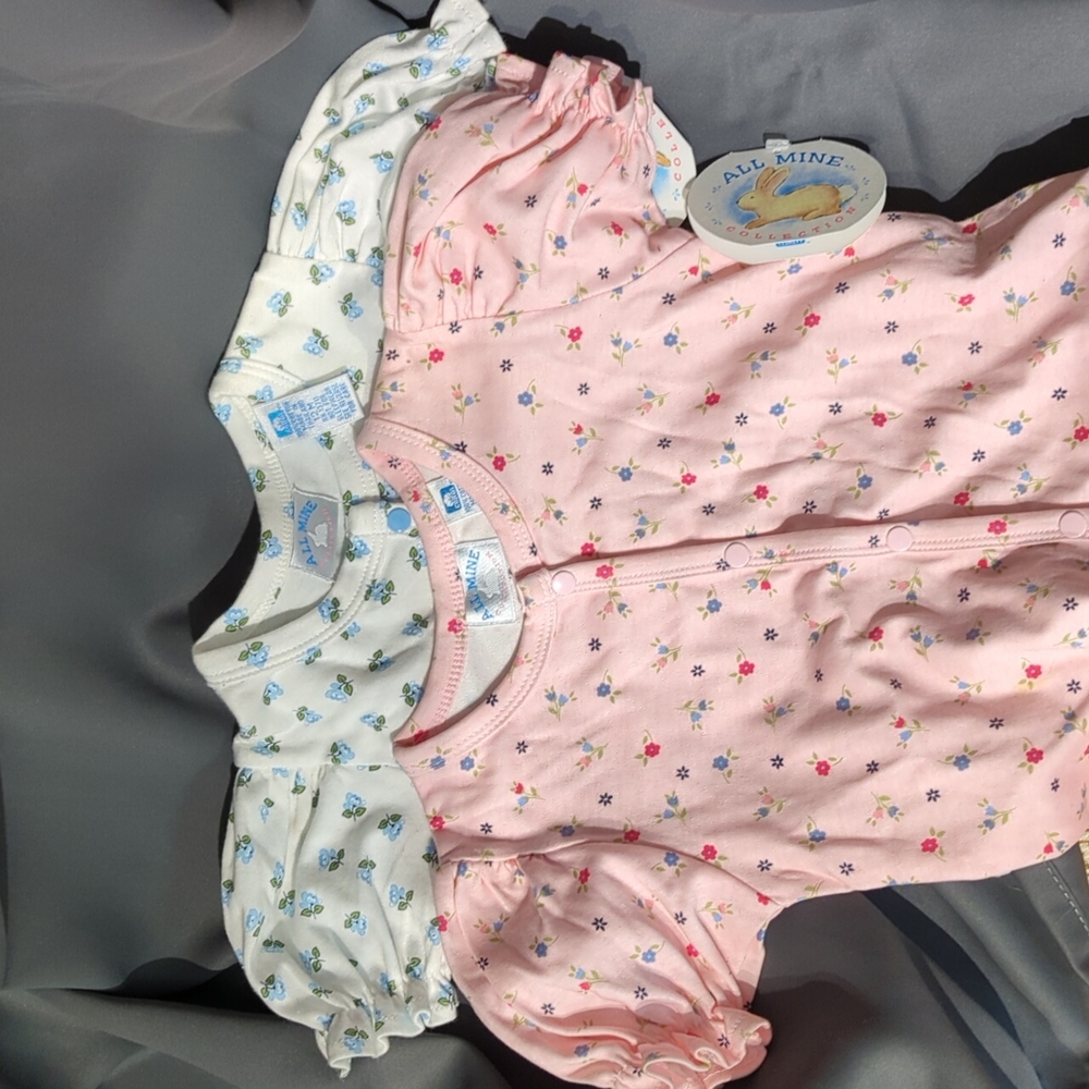 VINTAGE ✨ pair of baby onesies with original tags!